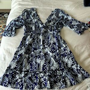 NWT blue and white floral V Neck Cupshe dress M